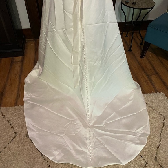 Alfred Angelo 2553 Sz 16. NWT - Picture 7 of 10